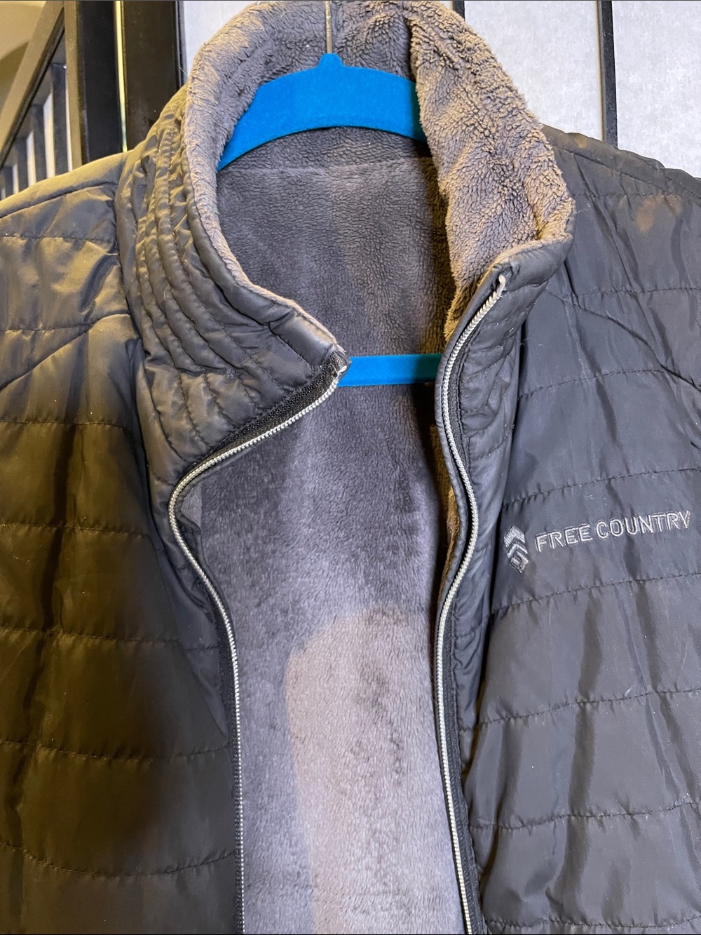 Free Country with Reversible Dark Gray /Black Quilted Puffer Jacket